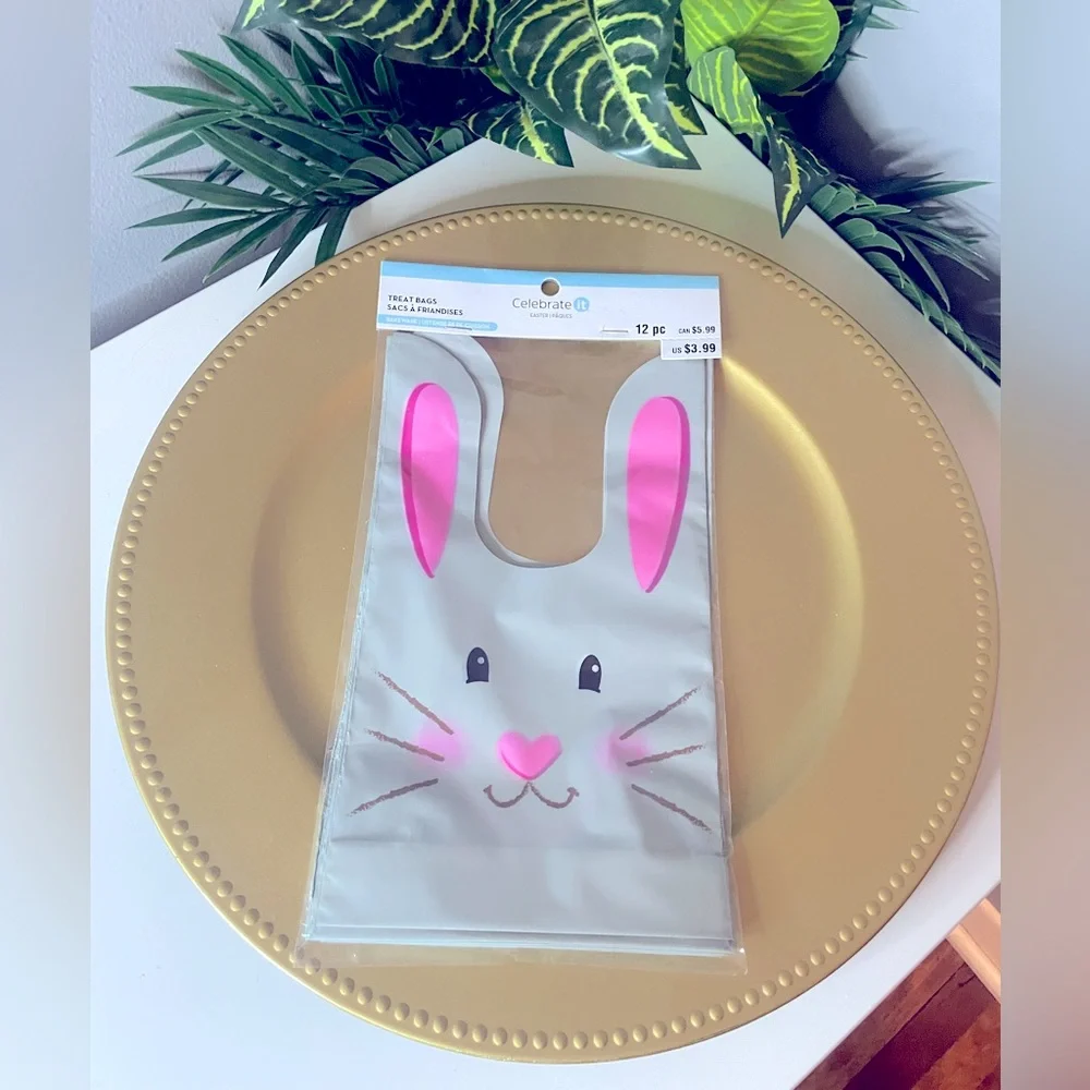🐰 Easter Bunny Treat Bags with Gold Decorative Platter
